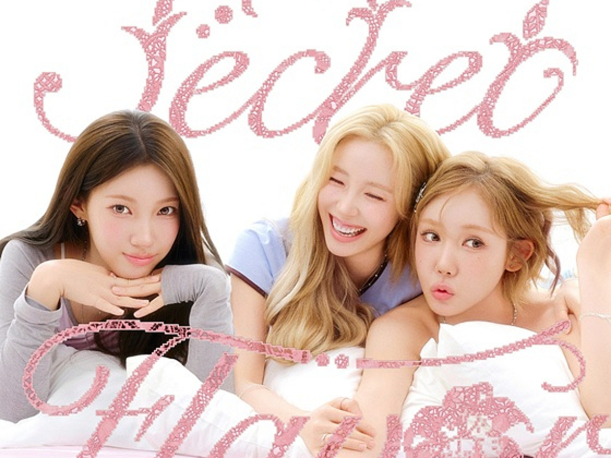 Secret members for Secret Flavor comeback press.
