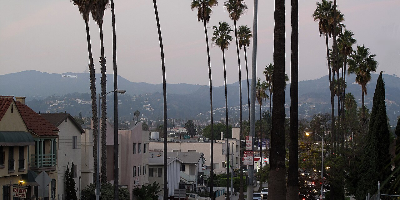 Context image: Hollywood Hills landmark.
