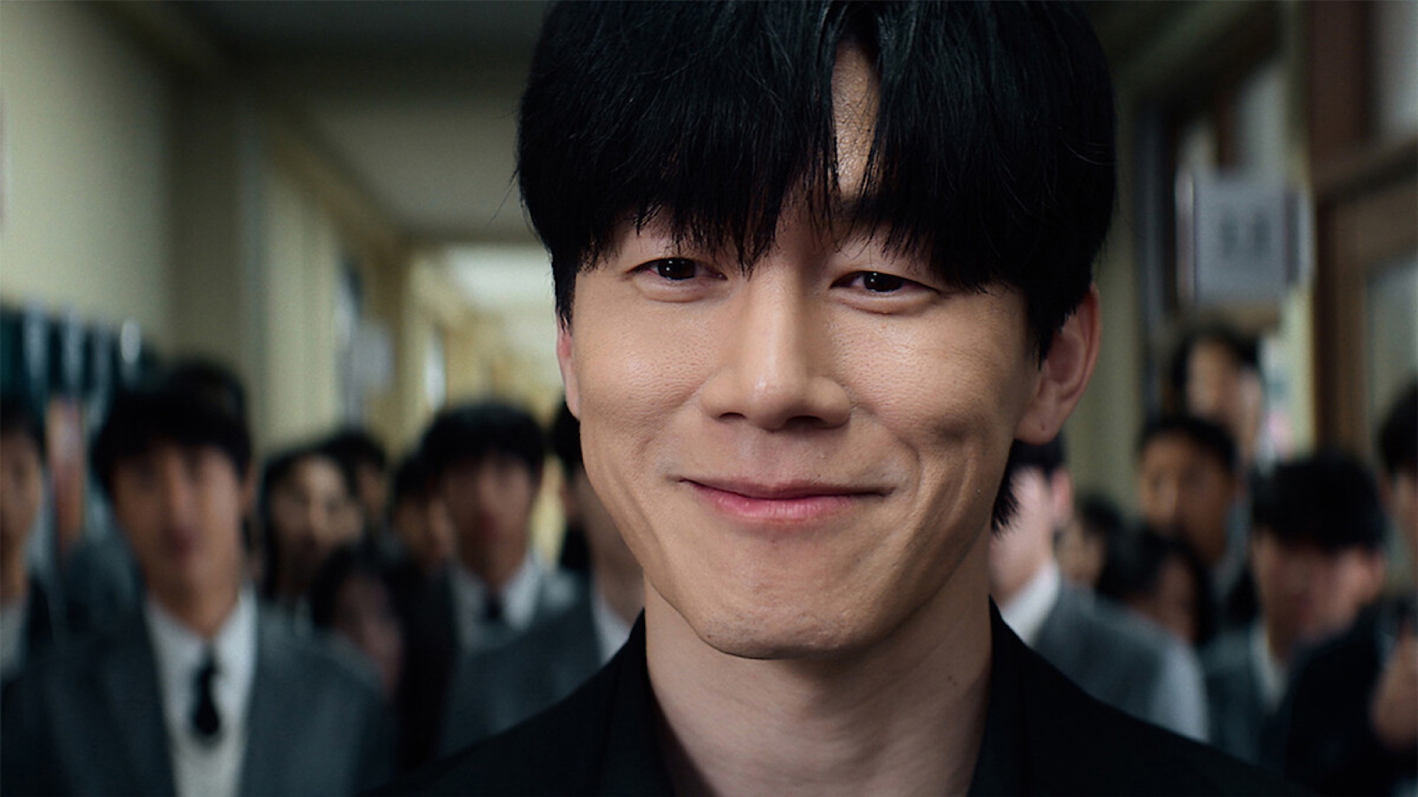 Kim Moo-yeol as inspector Na Hwa-jin in Netflix series Teach You a Lesson.