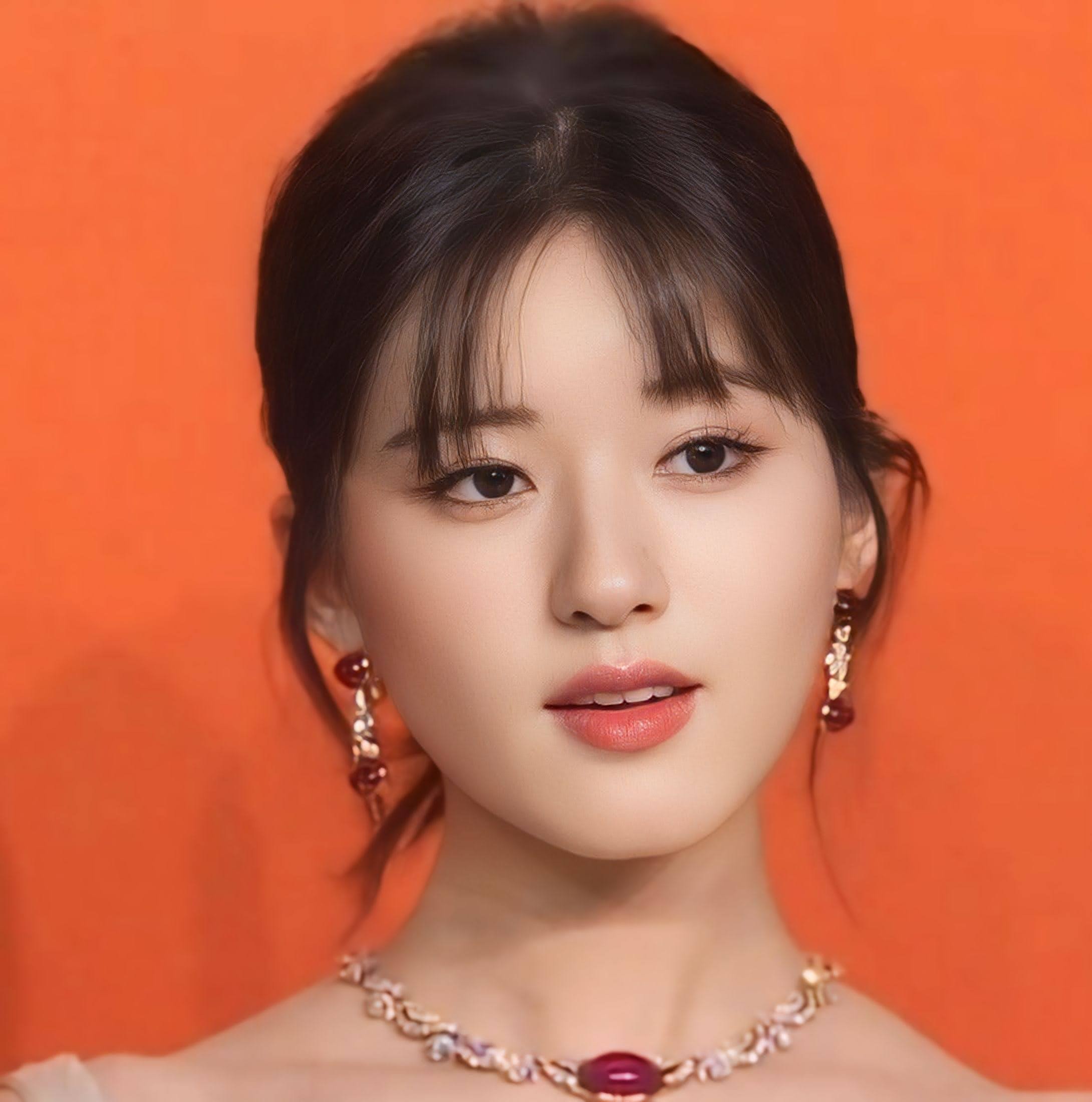 Zhao Lusi at a public appearance in 2023.